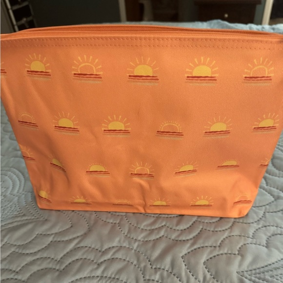NWT Thirty-one Zipper Pouch - Picture 1 of 4